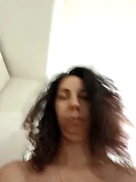 naughty69curls' Webcam Show
