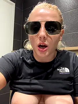 Strongqueen's Webcam Show