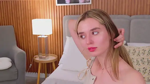 MarybethSnow's Webcam Show