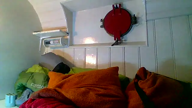 P4RtYBOII92's Webcam Show