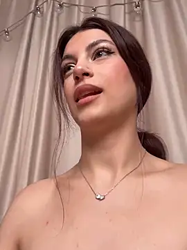 ChloeJMRae's Webcam Show