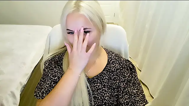 lovely-eyes' Webcam Show