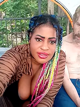 AmazonianMistress' Webcam Show