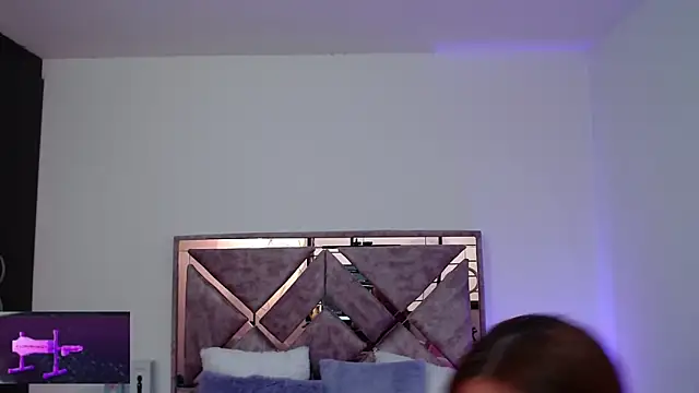 ChloeDream_'s Webcam Show