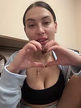 _leya_liana_'s Webcam Show