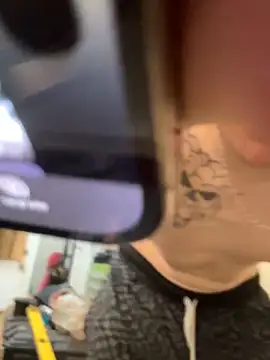 Polaroid_White's Webcam Show