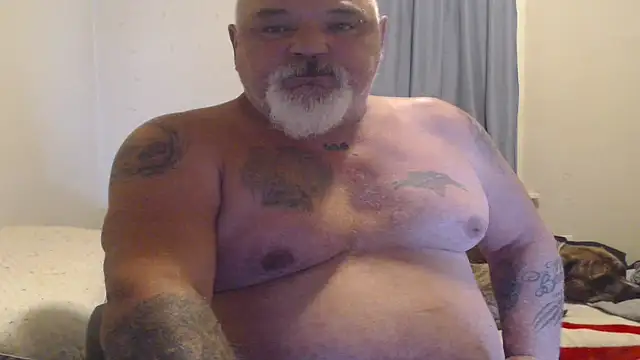 Newfiesausage1972's Webcam Show
