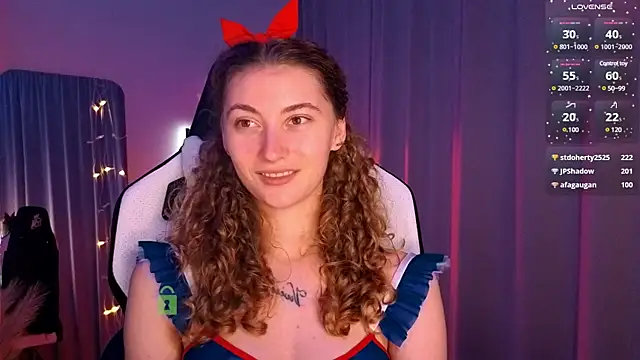 lady_curls' Webcam Show