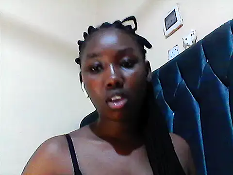 ThiqLover's Webcam Show