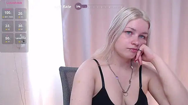 Cherrynight's Webcam Show