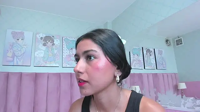 Emmy_Cute18's Webcam Show