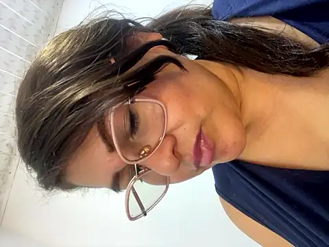 AlexxiaaMat's Webcam Show