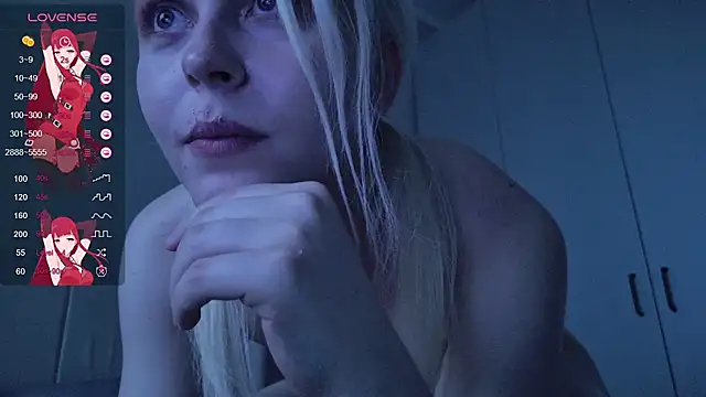 Evelyn_rabbit's Webcam Show