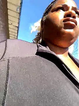 BigFineSelena's Webcam Show