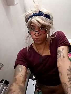 Mune_Raez_6's Webcam Show