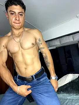 MR_MUSCLE's Webcam Show