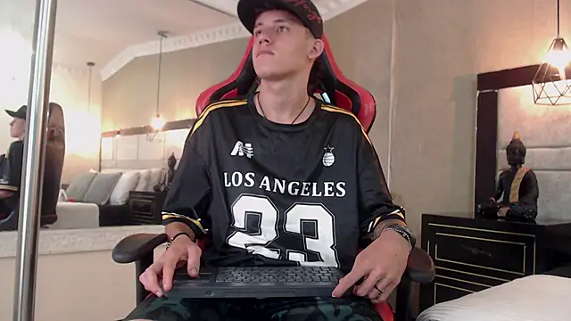 MikeBeneflek's Webcam Show