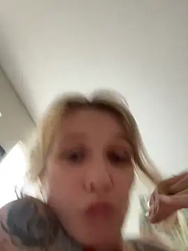 AutumnTides' Live Sex Cam Show