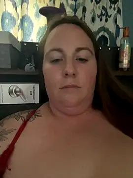 Domimommy420's Live Sex Cam Show