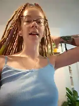 LucidLucy's Webcam Show