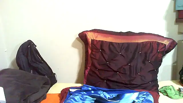 GUCCIMUMMY's Webcam Show