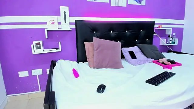 Shopia_Charter_20 Webcam-Show