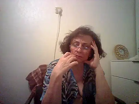 Julia54391's Webcam Show