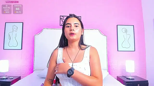 _Emma_whiitee_'s Webcam Show