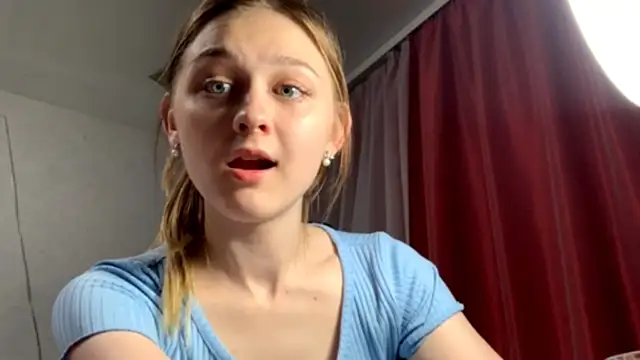 Smoke_mama's Webcam Show