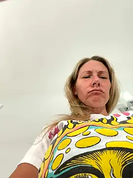 YourSophiaxo's Live Sex Cam Show