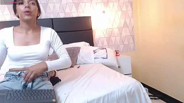 SaraaTylor's Webcam Show