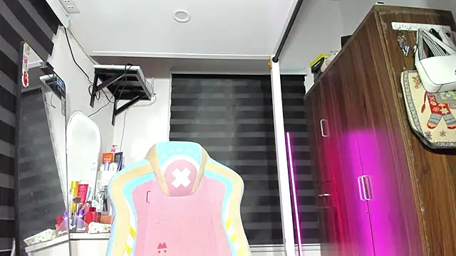 TrinityBanks' Webcam Show