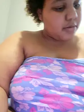 chocolate_bella's Webcam Show