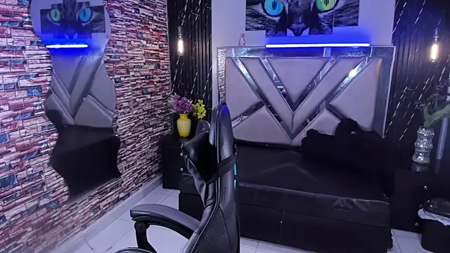 Sara_Sex_Latin66's Webcam Show