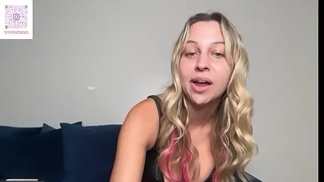 tiffstreatsxoxo Webcam Show