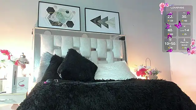 Lilith_Thompson's Webcam Show