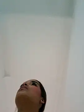 Selena_18x's Webcam Show