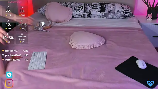 Lisa_Moones' Webcam Show