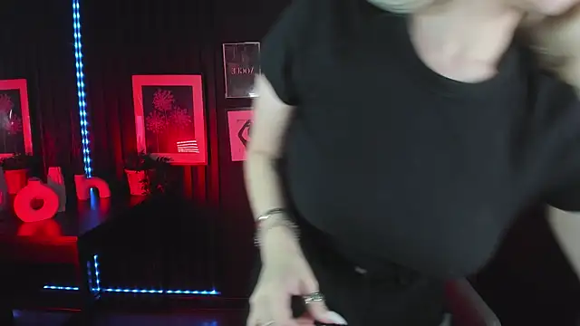 Annabelle_Art's Webcam Show
