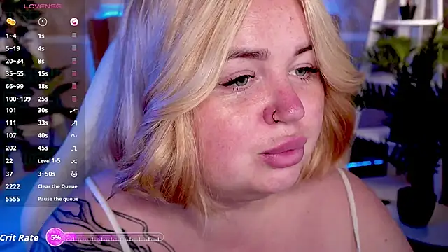 ZaraReignn's Webcam Show