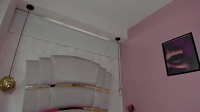 Abril_Hillss' Webcam Show