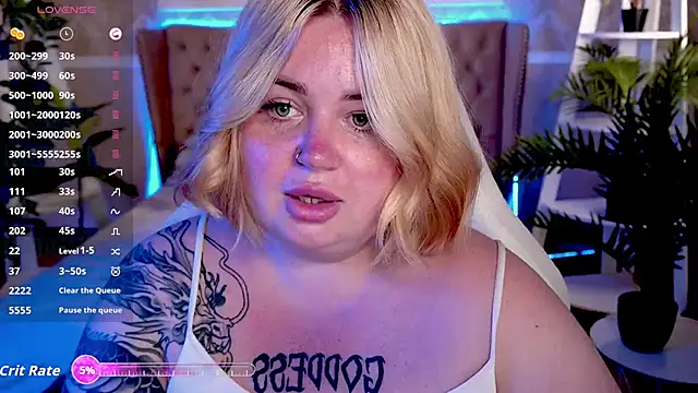 ZaraReignn Show Webcam