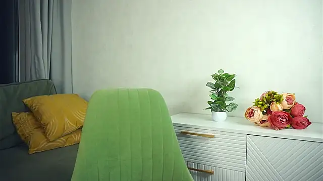 MaidaBrittle's Webcam Show