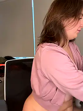 nerdynina's Webcam Show