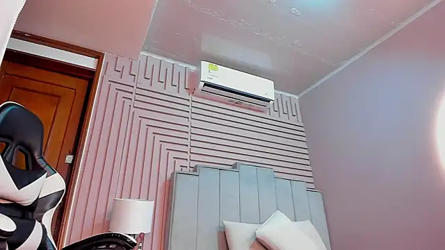 valeri_lover's Webcam Show