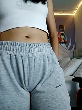 LinzyBaner's Webcam Show