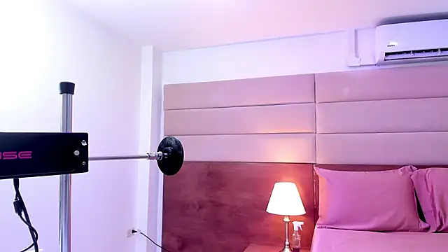 cassie_ibarra's Webcam Show