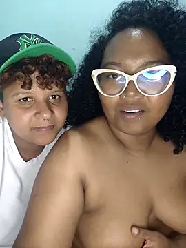 _indigo_and_agatha_'s Webcam Show