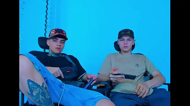 HOT_boy2025's Live Chat Room