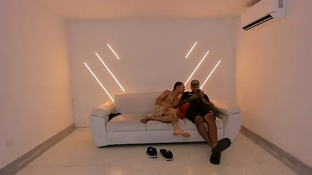 brutal_sex_room2's Webcam Show